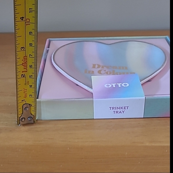 OFFICEWORKS Heart-Shaped 'Dream In Colour' Pastel Rainbow Colored Trinket Tray - Picture 11 of 13